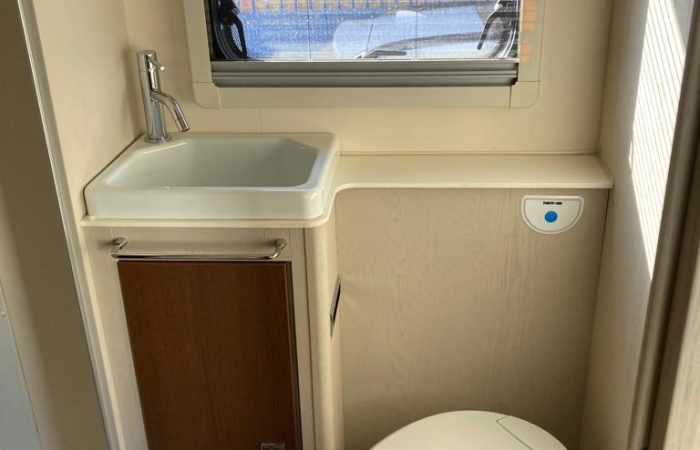 BAÑO_AUTOCARAVANA_RIMOR_SEAL